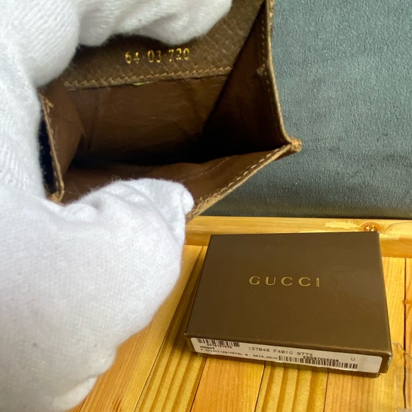 Gucci GG Supreme Coin Case/Wallet - Picture 11 of 16